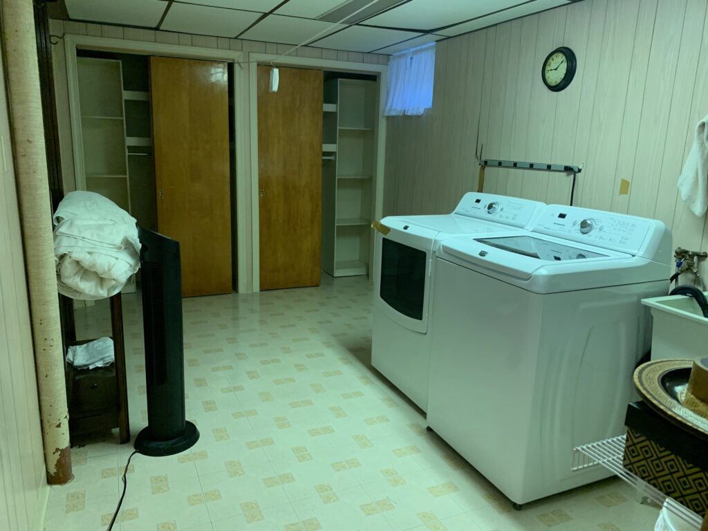 Custom Closets/Laundry Rooms